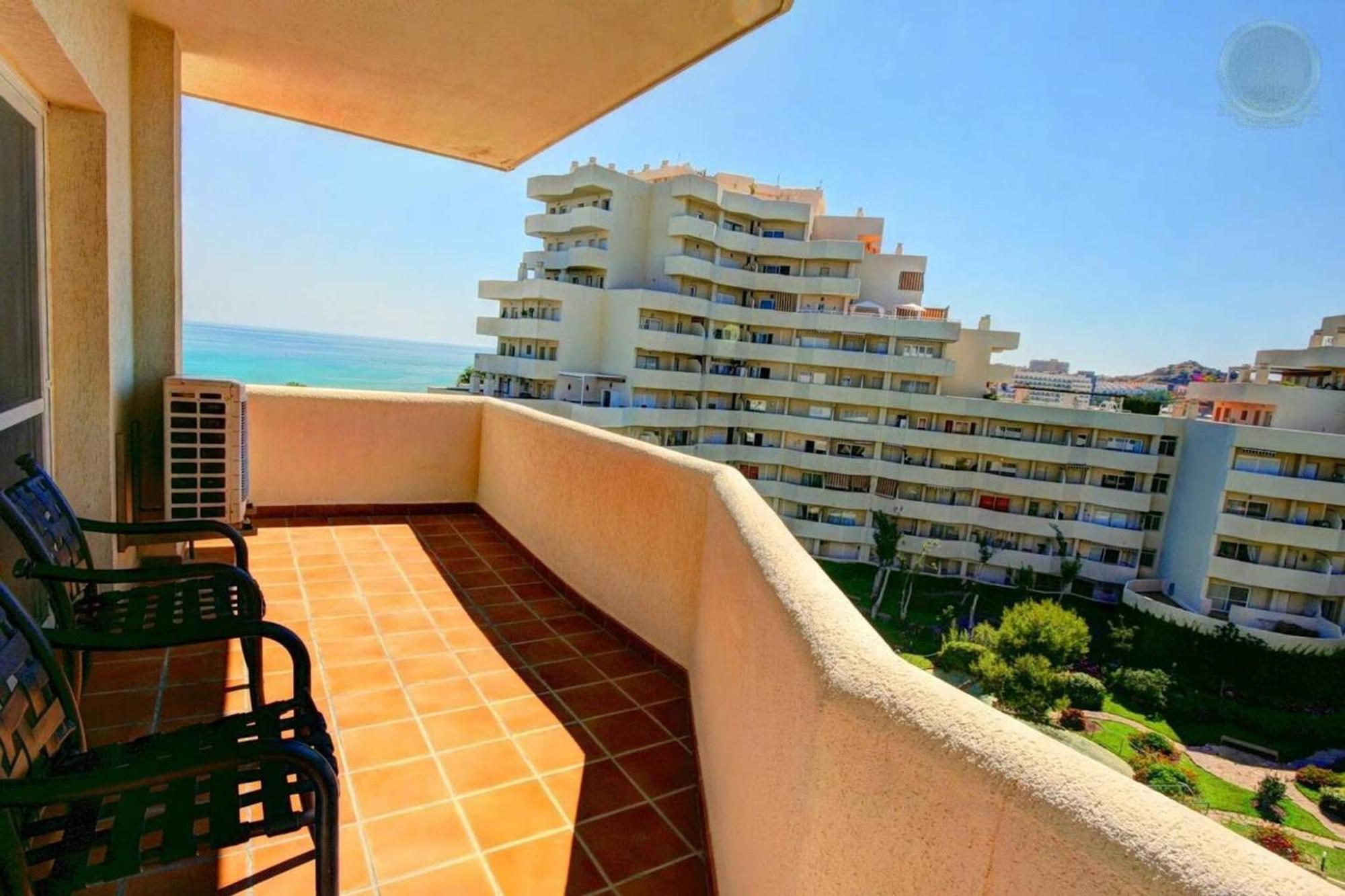 Large Side Sea View Benalbeach Apartamento